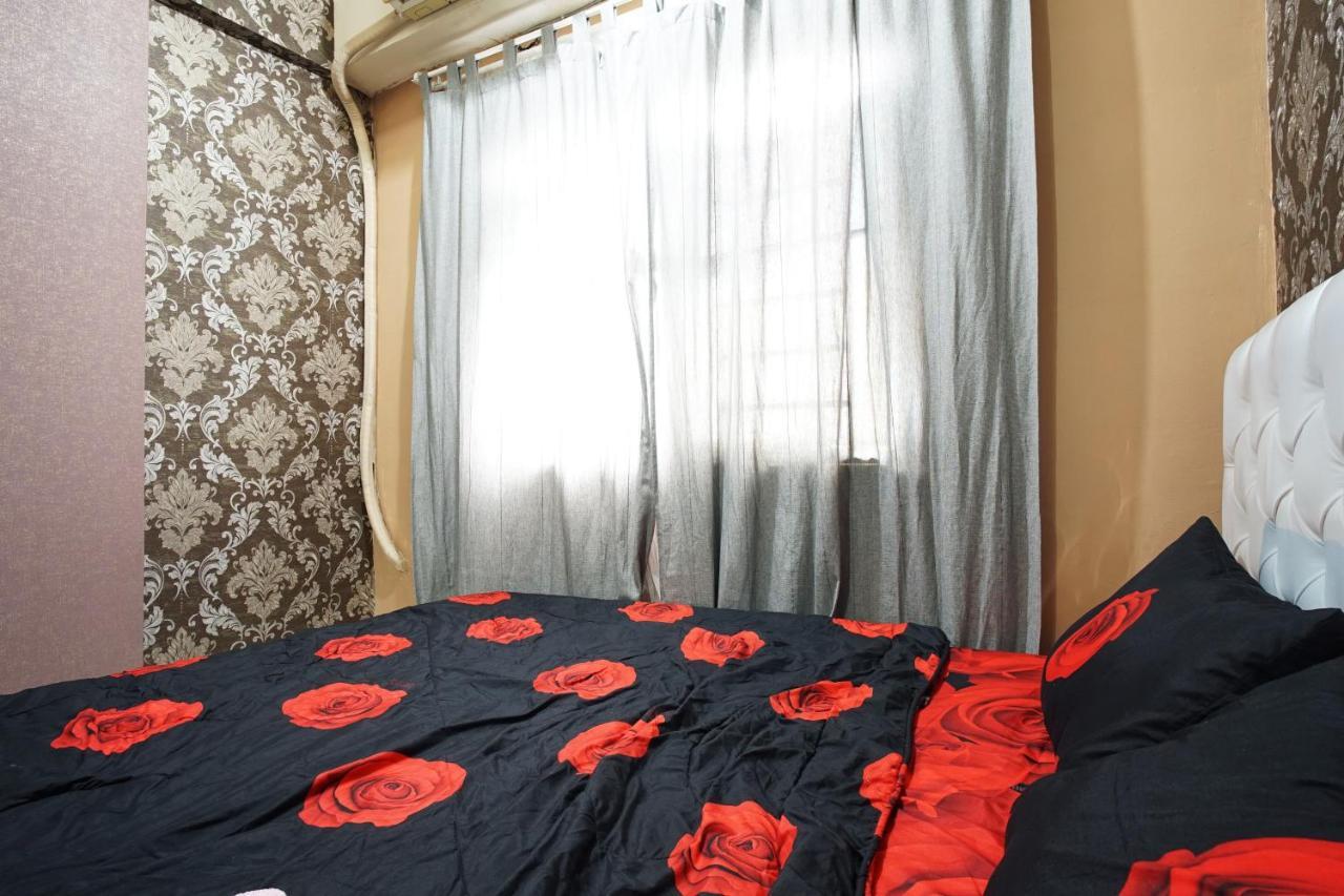 City Park Apartment By Anita Jakarta Bagian luar foto